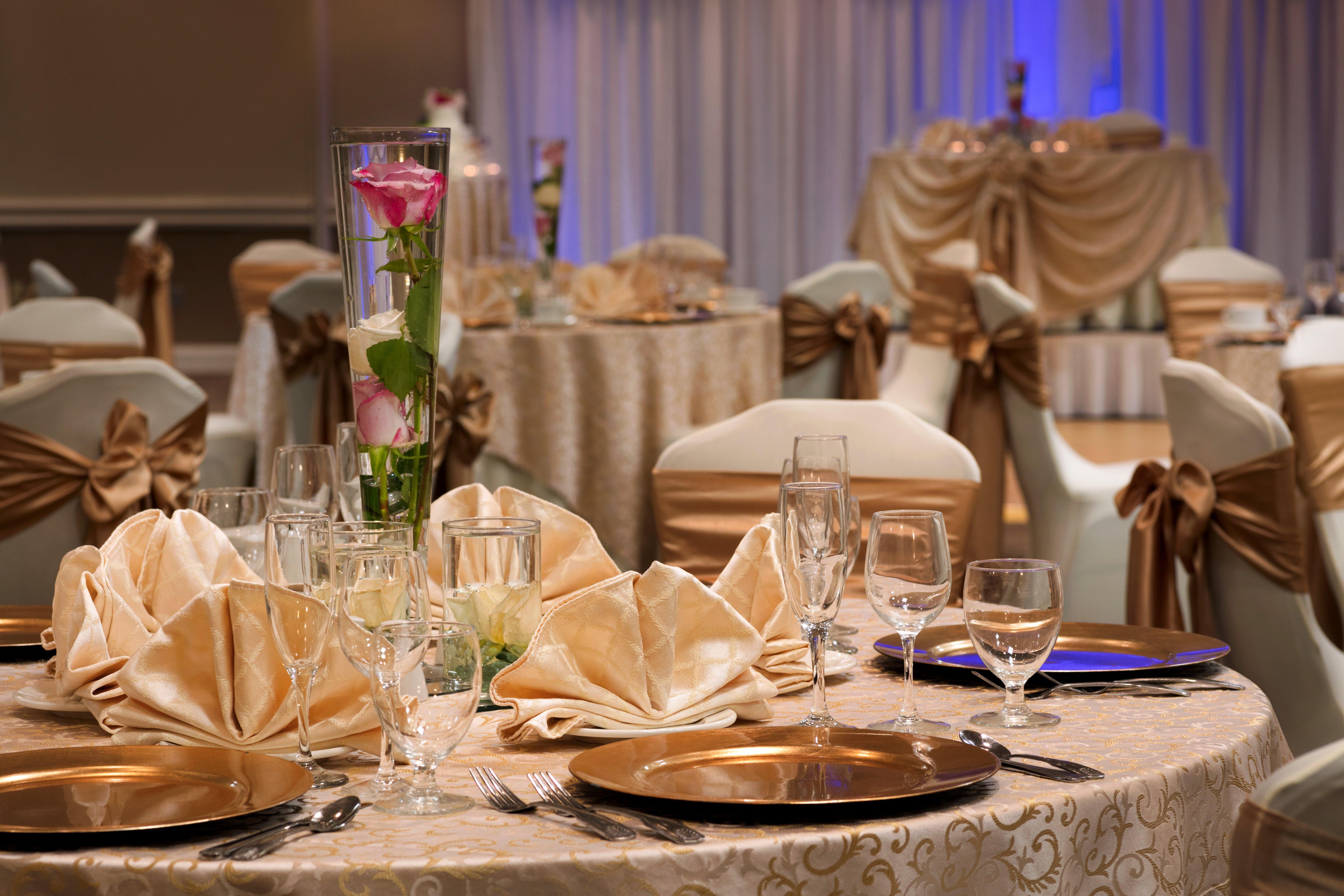 Holiday Inn Washington-Dulles International Airport By Ihg Sterling Exterior photo