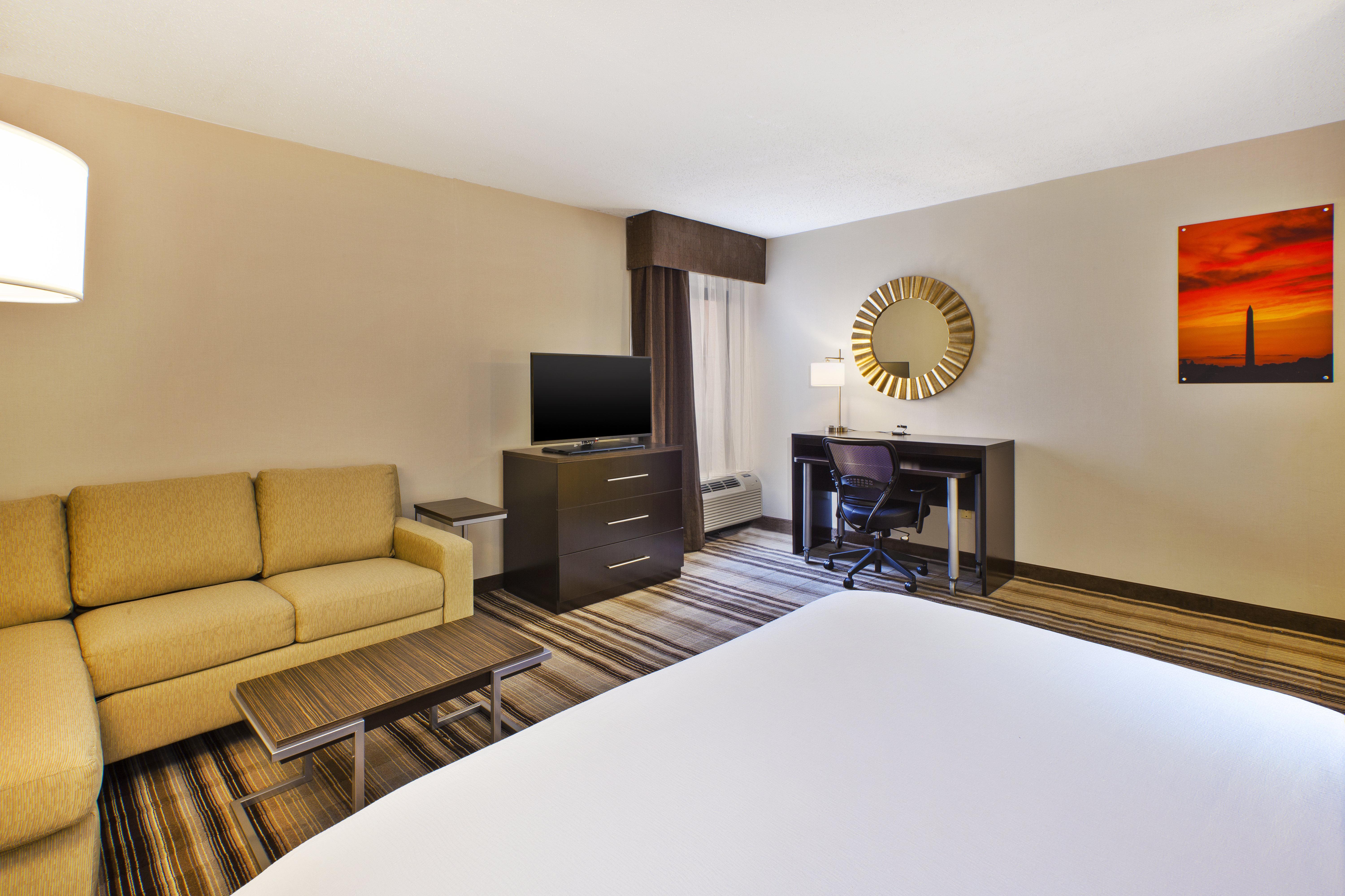 Holiday Inn Washington-Dulles International Airport By Ihg Sterling Exterior photo