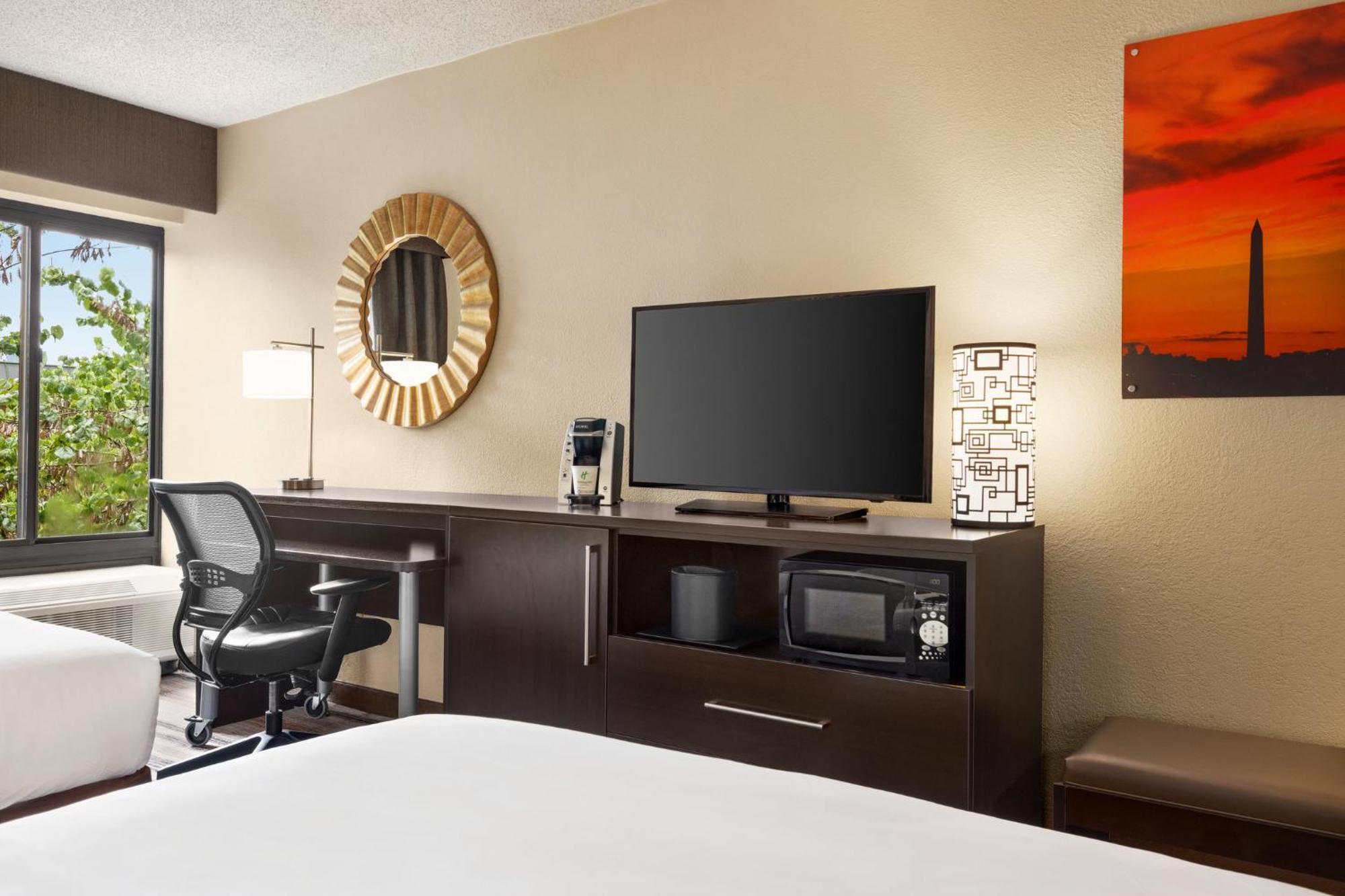Holiday Inn Washington-Dulles International Airport By Ihg Sterling Exterior photo