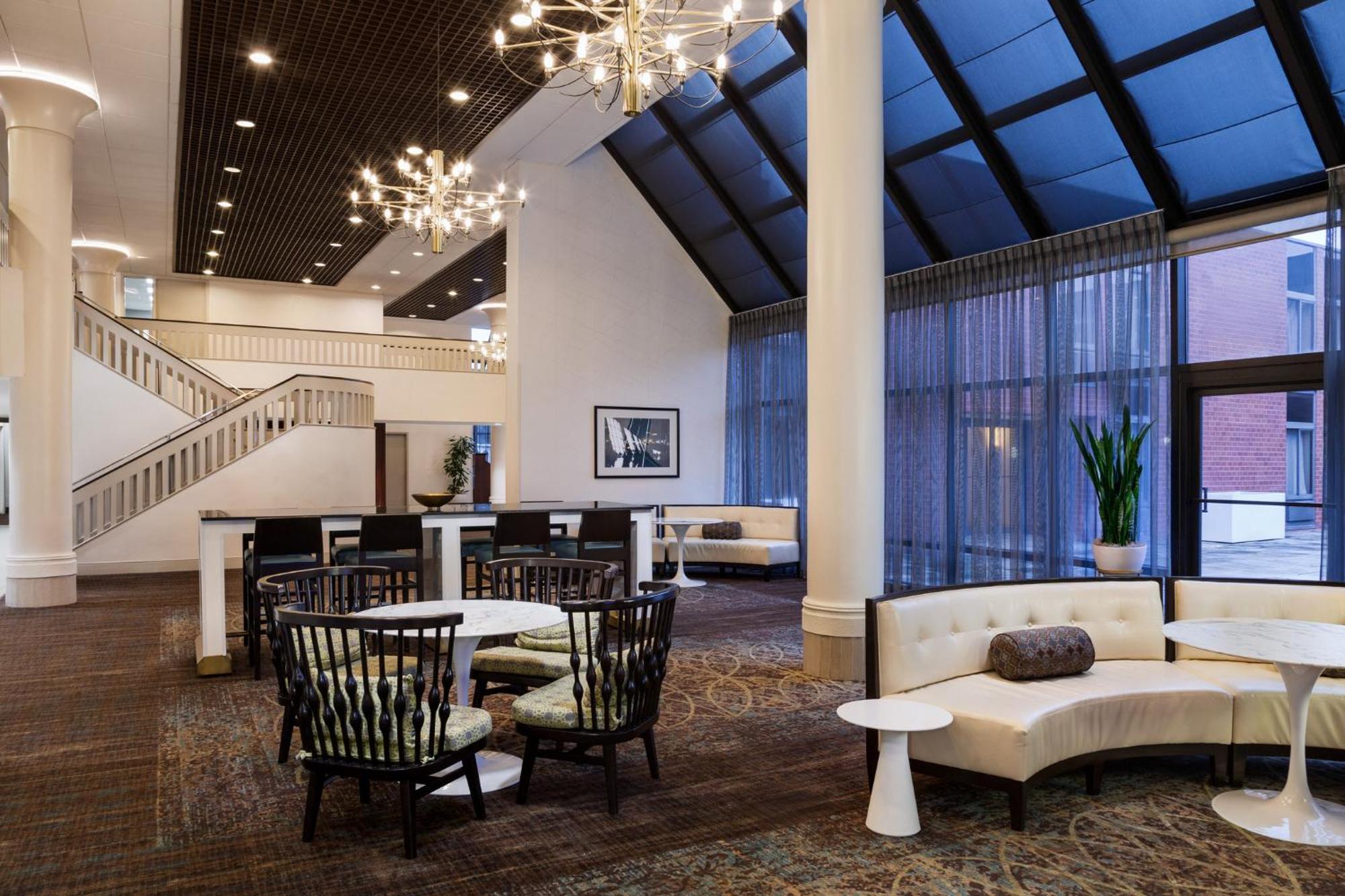 Holiday Inn Washington-Dulles International Airport By Ihg Sterling Exterior photo