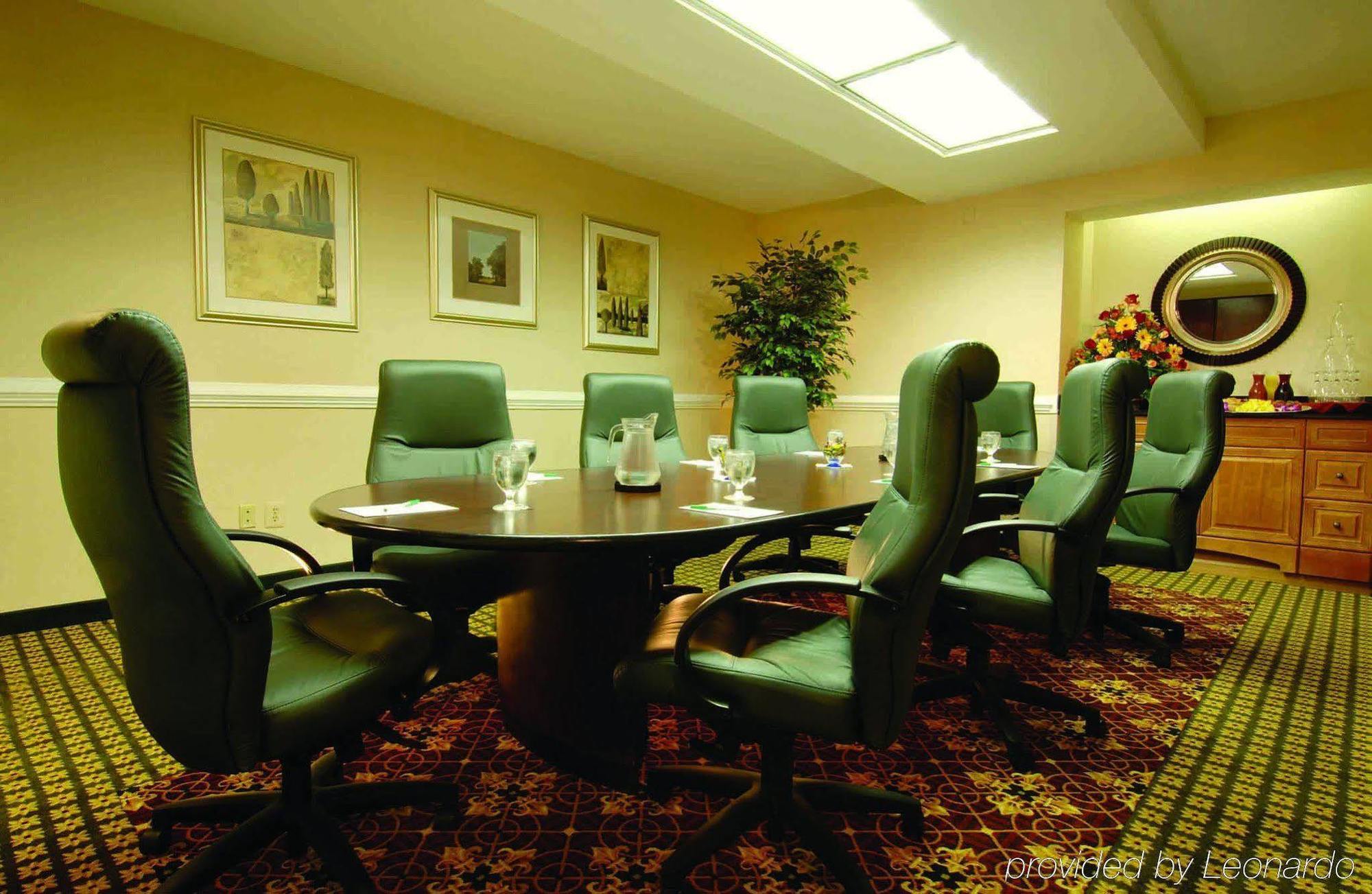 Holiday Inn Washington-Dulles International Airport By Ihg Sterling Facilities photo