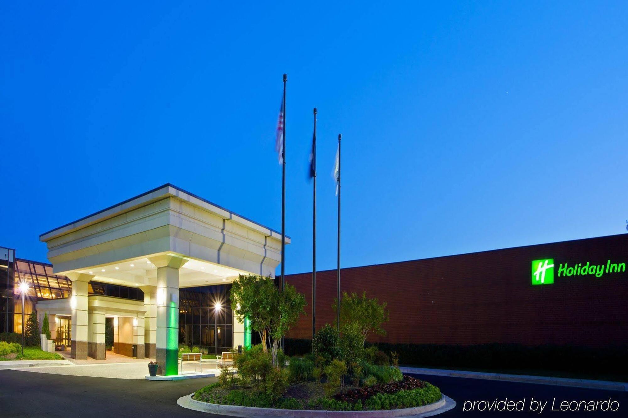 Holiday Inn Washington-Dulles International Airport By Ihg Sterling Exterior photo